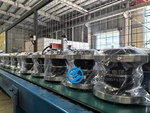 DN80 ANSI 150LB peroxide-cured EPDM twin sphere rubber compensator with SS304 flanges and center reinforcing ring for data center coolant piping.