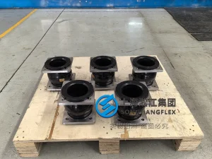 DN100 PN16 NBR rubber compensator with custom flanges for marine ballast systems, designed for low-temperature diesel and seawater resistance.