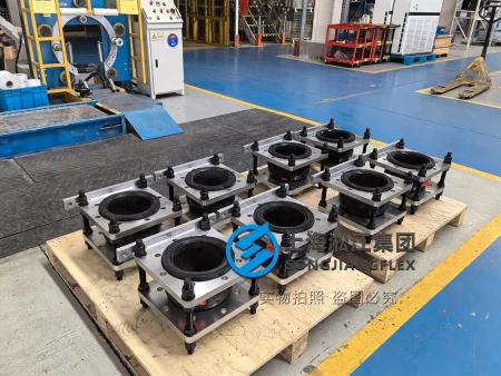 DN300 PN16 PN25 EPDM rubber compensator with custom non-standard SS316 square flanges and control rods for marine refrigeration units.