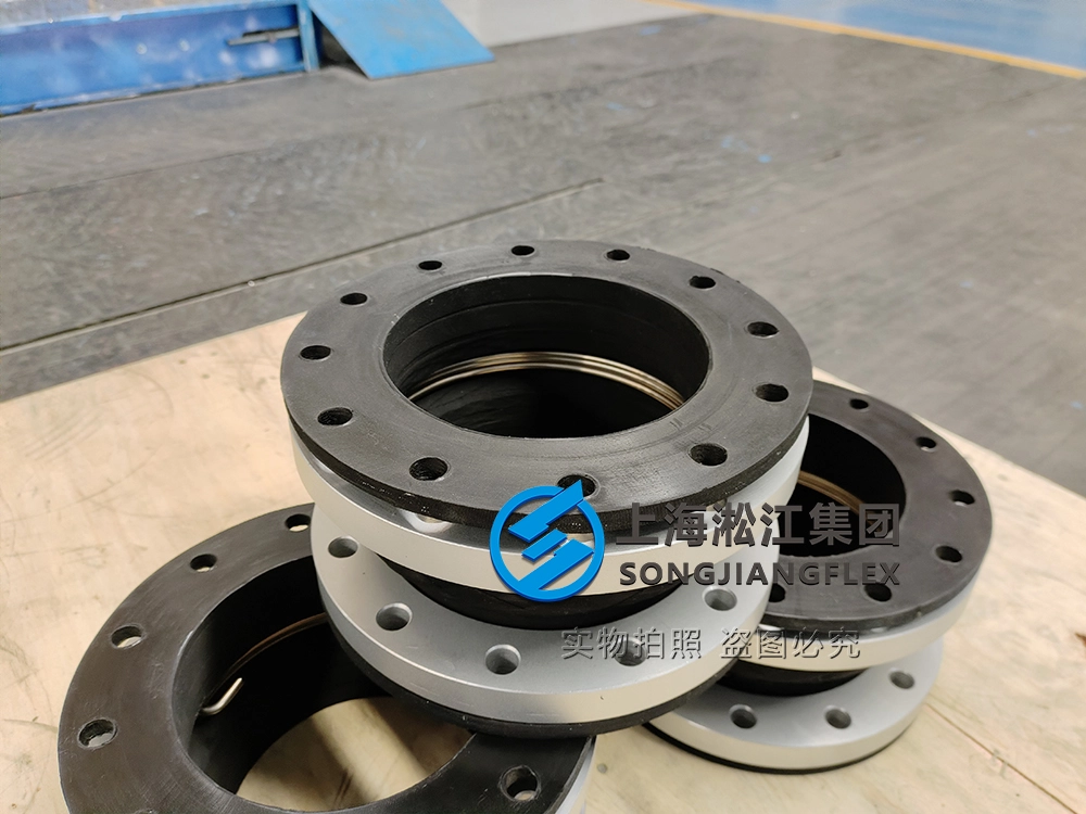 Custom DN150 aviation refueller rubber compensator, 130mm length, hand-built winding process with non-standard aluminum alloy flanges and internal SS304 vacuum ring.