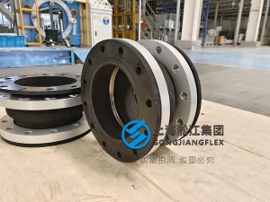 Custom DN150 aviation refueller rubber compensator, 130mm length, hand-built winding process with non-standard aluminum alloy flanges and internal SS304 vacuum ring.