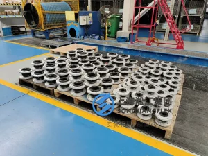 EPDM expansion bellow 115mm single arch design, PN16 DN65 semiconductor chiller rubber compensator with lightweight aluminum flanges.