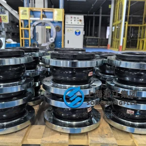 DN150 PN16 FKM rubber expansion joint, high-temperature rubber below with SS304 vacuum ring, galvanized flanges, flexible below for suction hopper dredger slurry pumps.