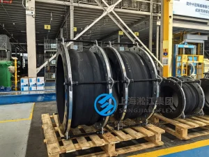 DN700 double arch rubber flexible joint 350mm length, hand-built EPDM rubber expansion joint with control rods, integrated vulcanized carbon steel flanges for cooling water systems.