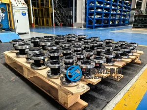DN32 PN16 marine rubber expansion joint, ABS and CCS certified rubber below with SS316 flanges, 95mm flexible below for ship pump suction and discharge.