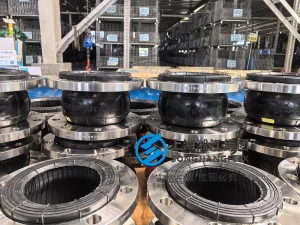 High-performance DN150 PN16 rubber expansion joint for nuclear fuel systems. Premium NBR rubber below with SS316 flanges. Reliable flexible below with rapid delivery to meet nuclear safety standards.