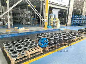 JIS 5K DN150 marine single-sphere rubber expansion joint, ABS and CCS certified 180mm molded rubber bellow with hot-dip galvanized forged steel flanges for high-temperature cooling lines - 04