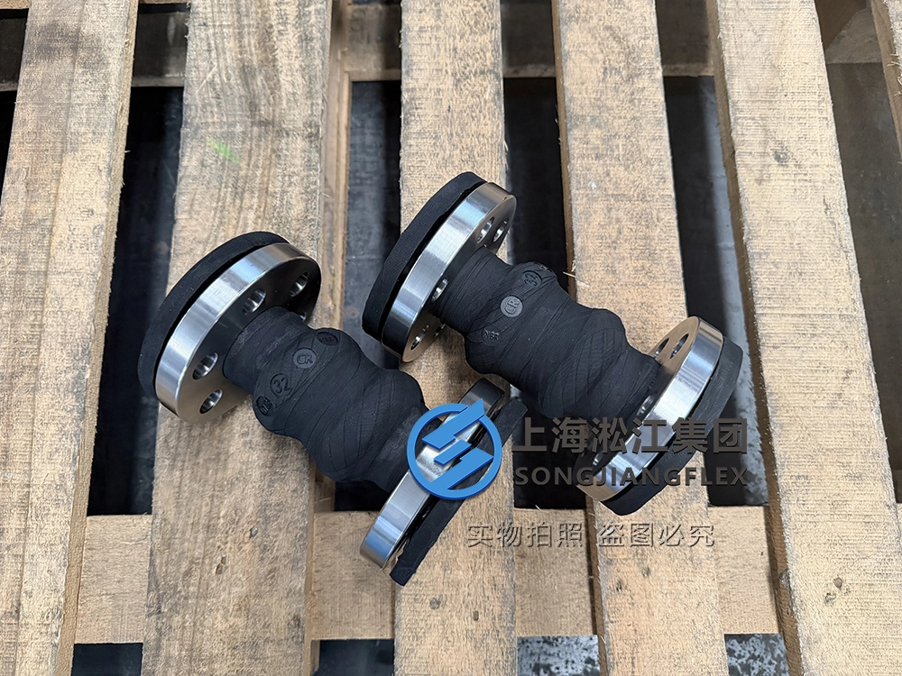 DN32 jet fuel rubber expansion joint, 175mm length hand-built twin-sphere CR rubber bellow with full-face vulcanized sealing, internal vacuum SS304 rings, and SS304 CB/T 46-2007 PN16 swivel flanges.